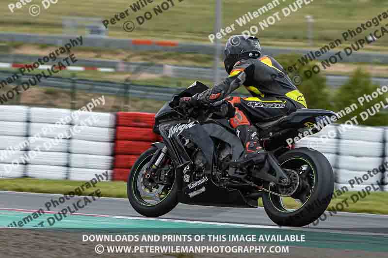 cadwell no limits trackday;cadwell park;cadwell park photographs;cadwell trackday photographs;enduro digital images;event digital images;eventdigitalimages;navarra;no limits trackdays;peter wileman photography;racing digital images;trackday digital images;trackday photos
